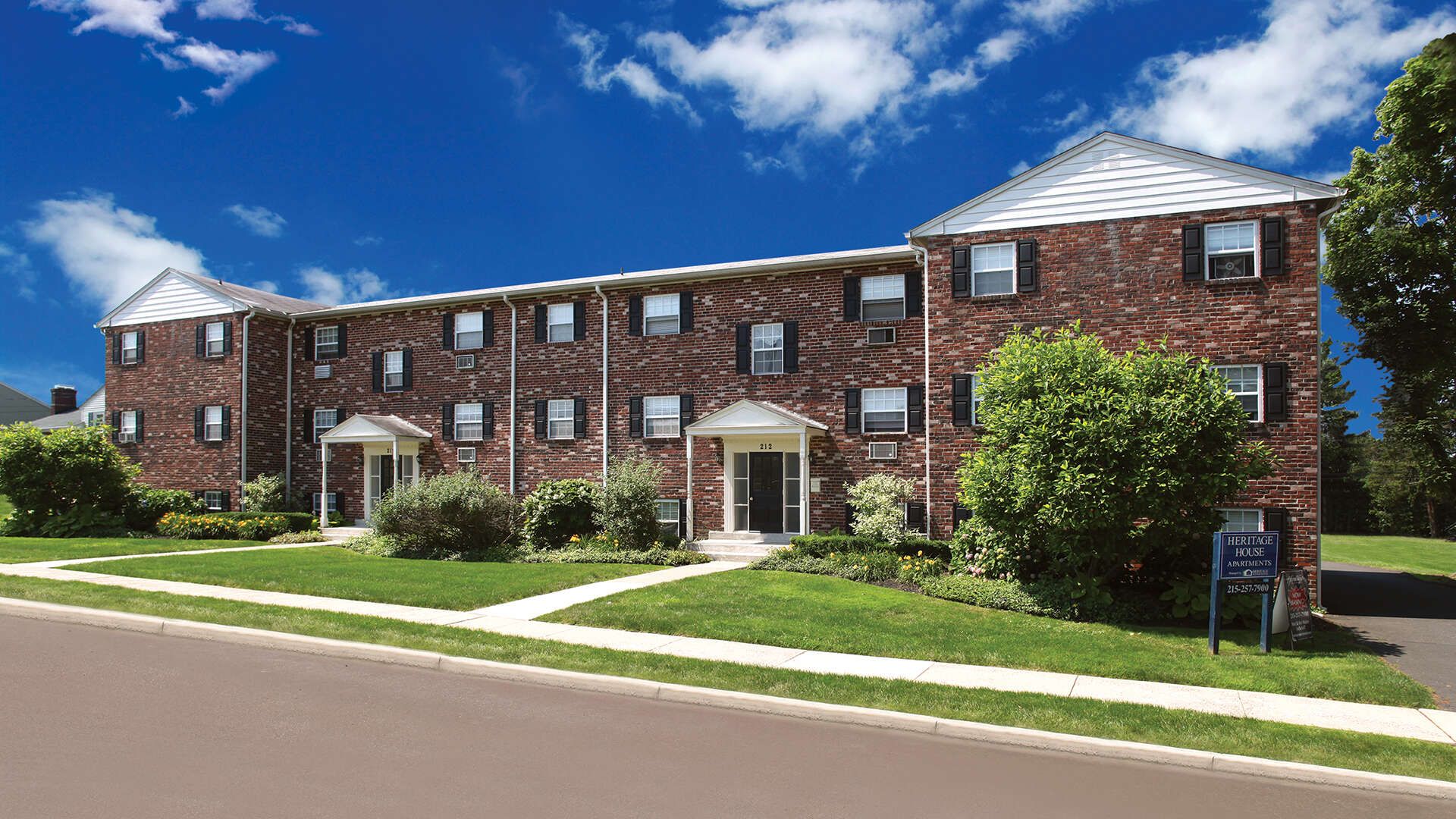 Apartment Complexes in Lansdale PA Heritage House